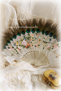  hand painted victorian feathers fan